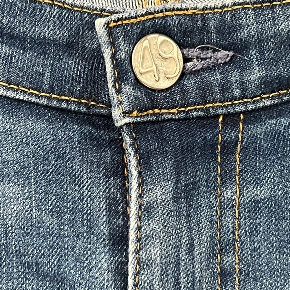 Women’s US 27R AG Medium Wash Distressed The STILT Cigarette Leg Jeans EUC - Picture 9 of 16